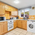 Modern Three Bedroom House Free Parking Wifi * 布里斯托
