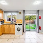 度假居 Modern Three Bedroom House Free Parking Wifi *