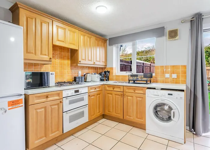 Modern Three Bedroom House Free Parking Wifi * Bristol