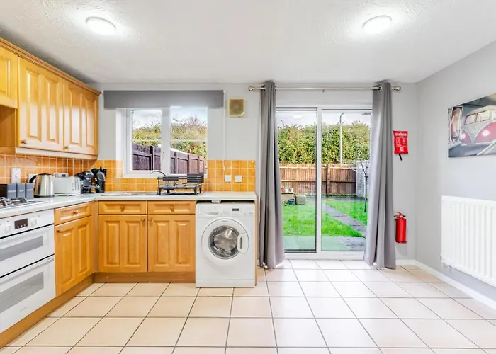 度假居 Modern Three Bedroom House Free Parking Wifi *