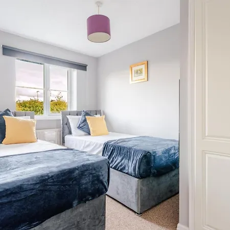 بيت للعطل Modern Three Bedroom House Free Parking Wifi بريستول