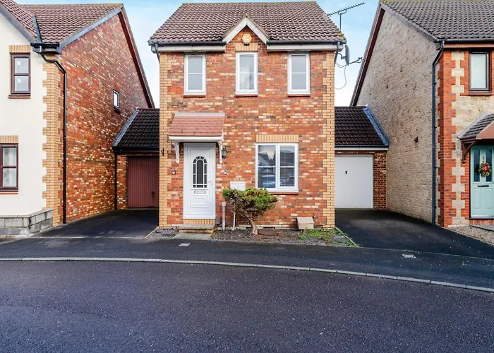 بيت للعطل Modern Three Bedroom House Free Parking Wifi